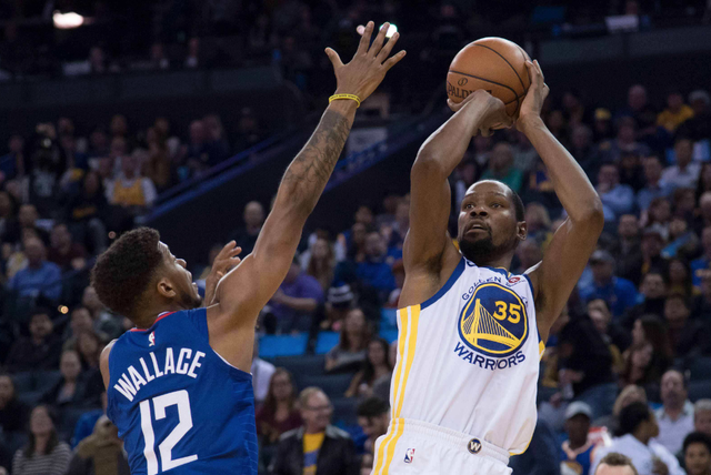 其它球员立 其它球员立